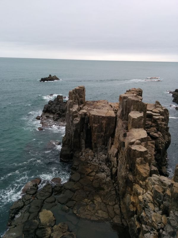 三段岩