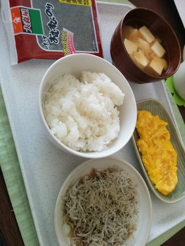 本日の朝食兼昼食