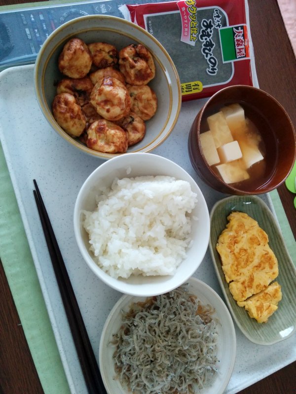 本日の朝食兼昼食