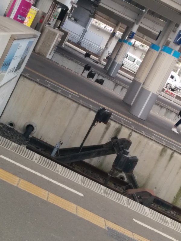 ドンツキとドンツキとドンツキ