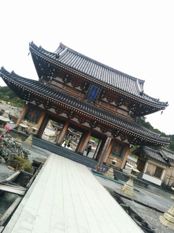 中門