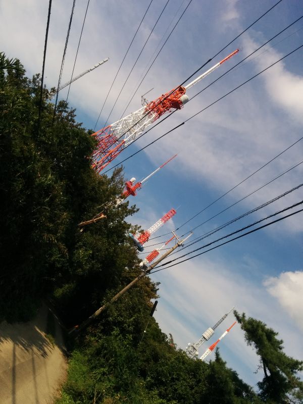 生駒山頂のアンテナ群