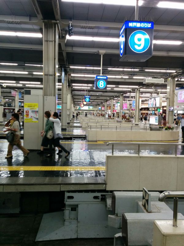 阪急梅田駅のホーム