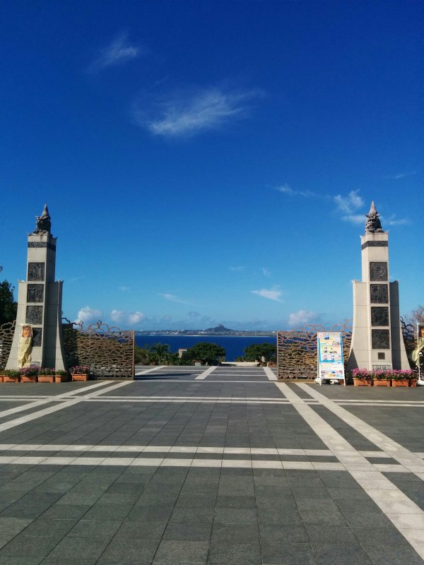 国営沖縄記念公園中央ゲート