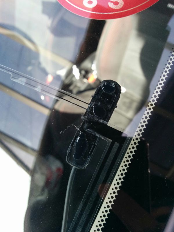 アンテナの接着