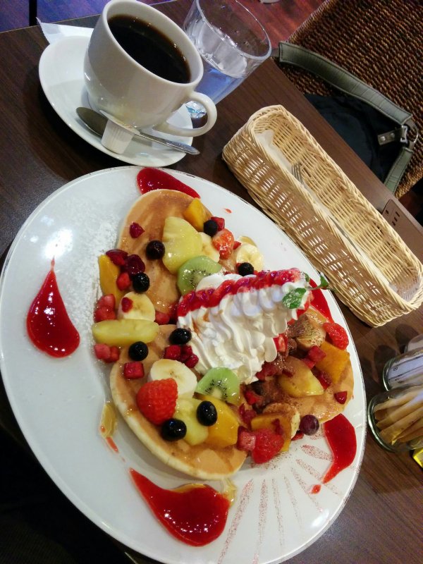 本日の朝食兼昼食