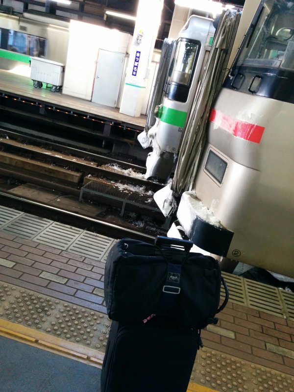 行動開始