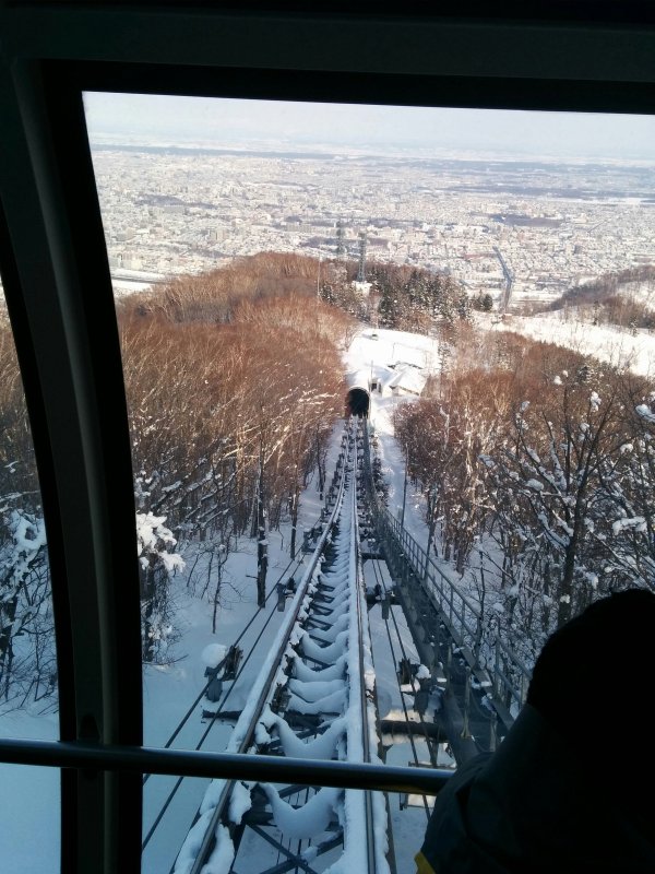 山頂駅着