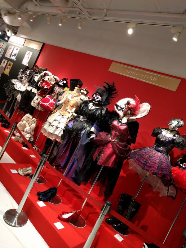 ハロウィン・ナイトの衣装