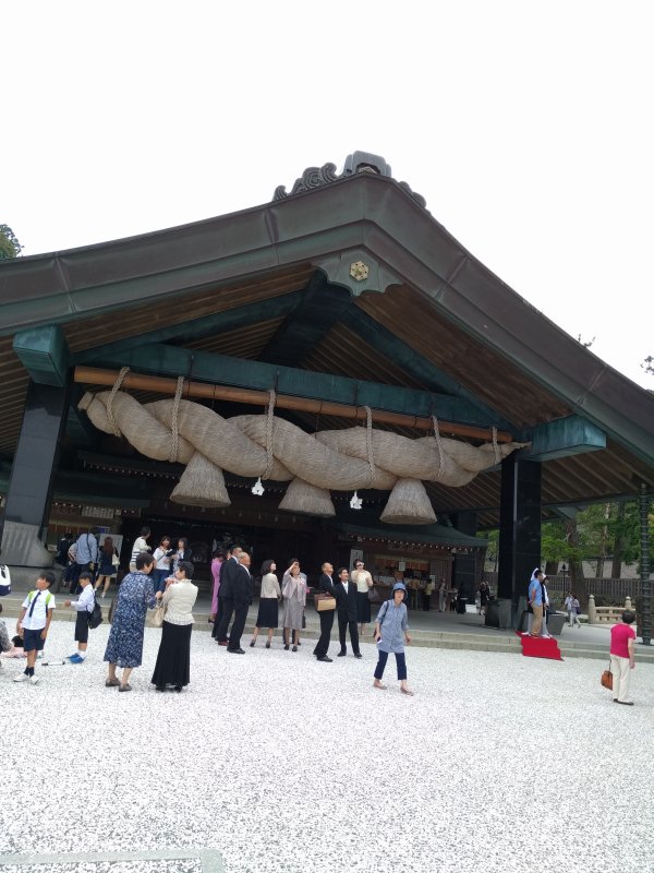 神楽殿の注連縄