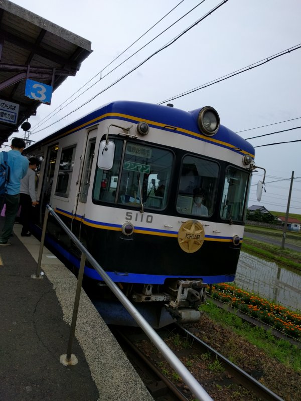 乗り継ぎ電車