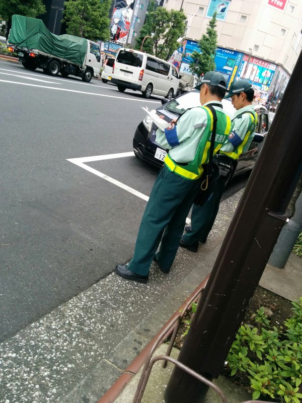 違法駐車の取り締まり