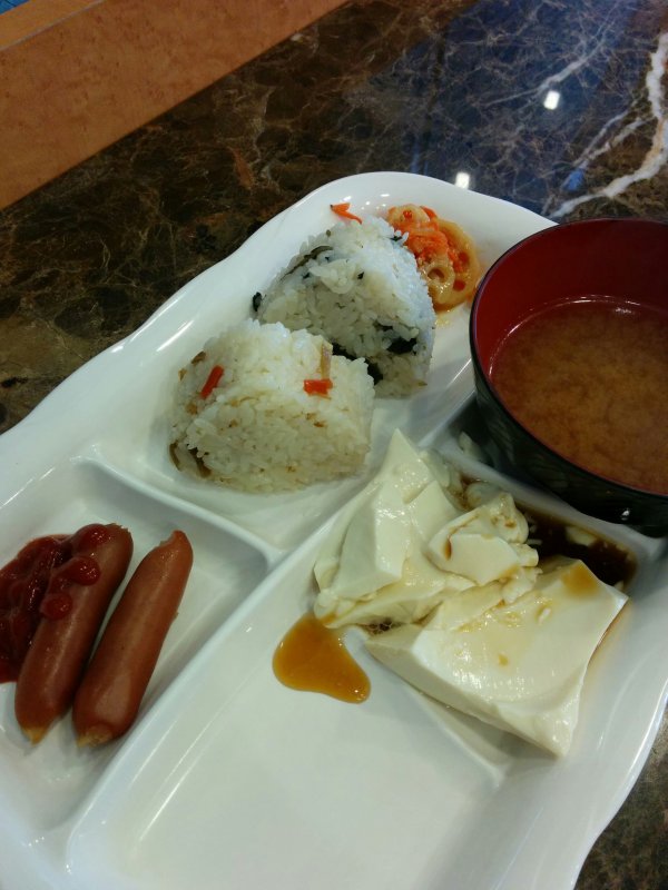 本日の朝食