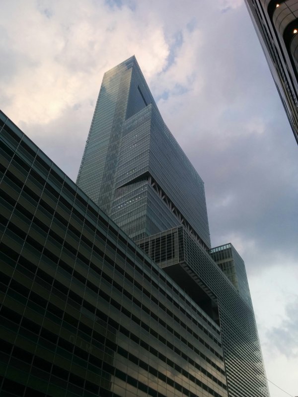 ハルカス３００の外観