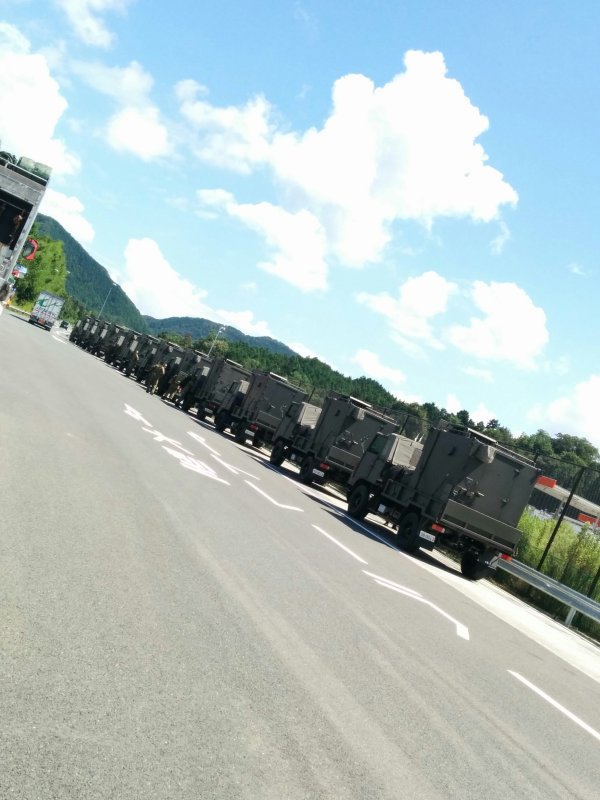 自衛隊車輌