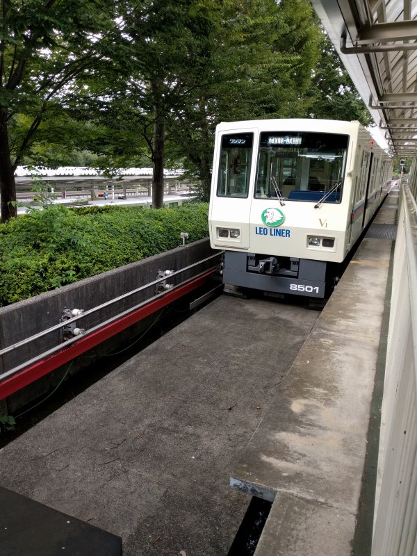 レオライナーの車輪