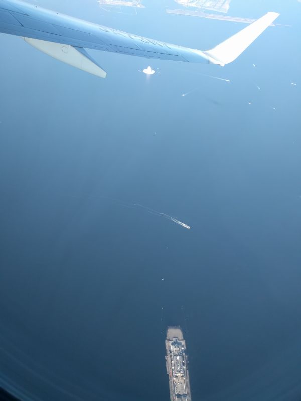 風の塔と海ほたる