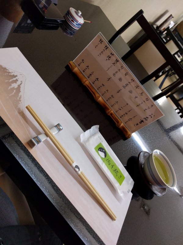 ２階席に案内