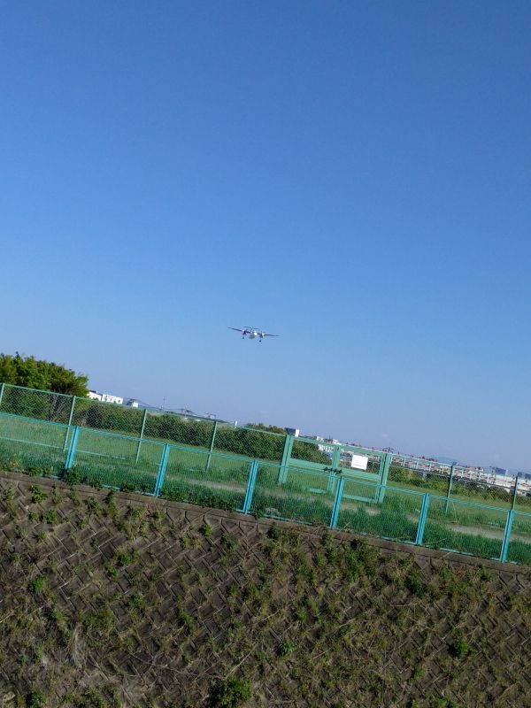 プロペラ機の着陸機