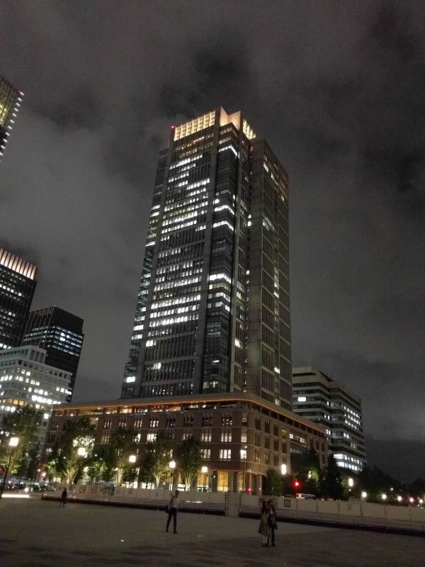 東京の丸ビル