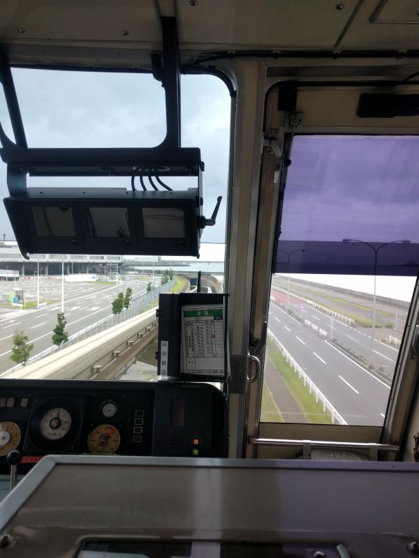 後方車両席