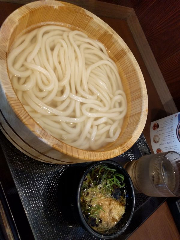 本日の朝食兼昼食