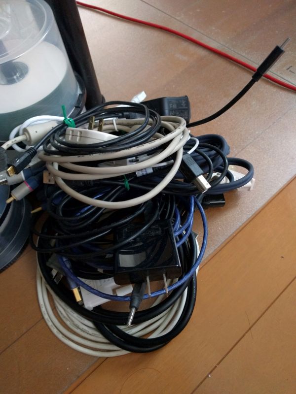 ケーブルの整理