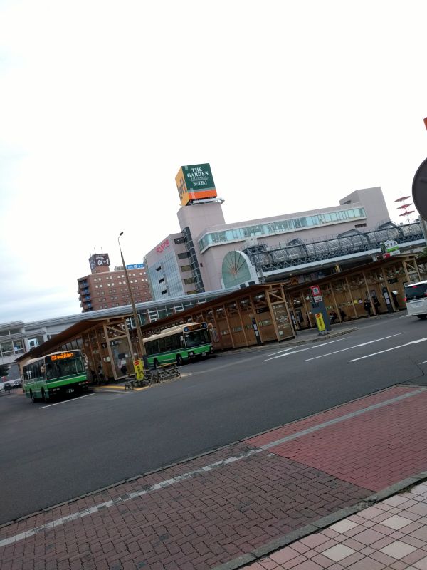 秋田駅のバスターミナル