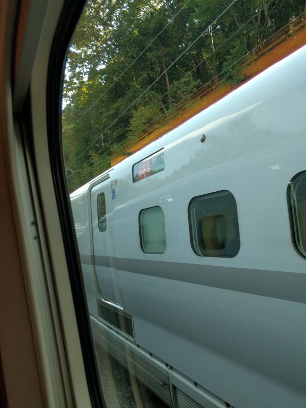 列車通過待ち