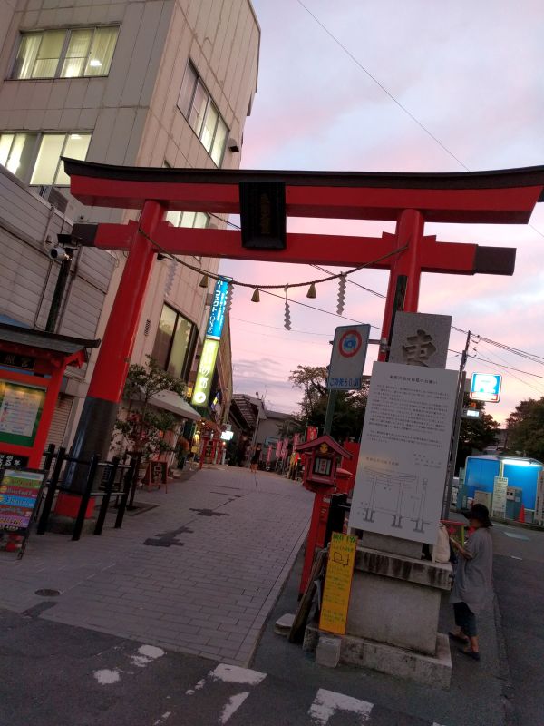 夕刻の神社