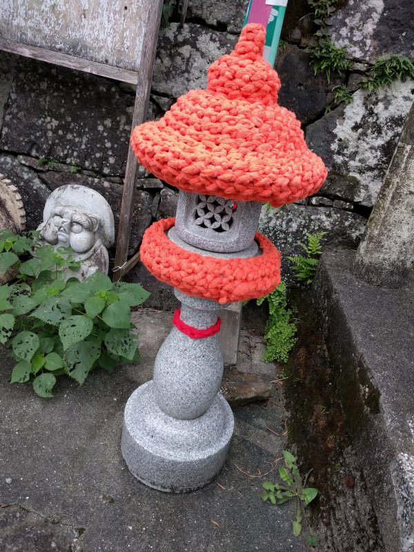 石灯籠に装飾