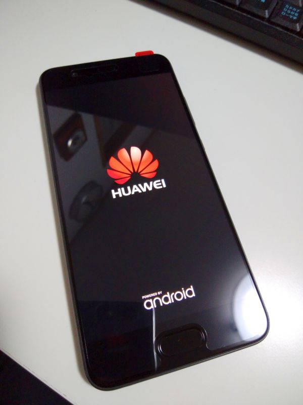 HUAWEI P10