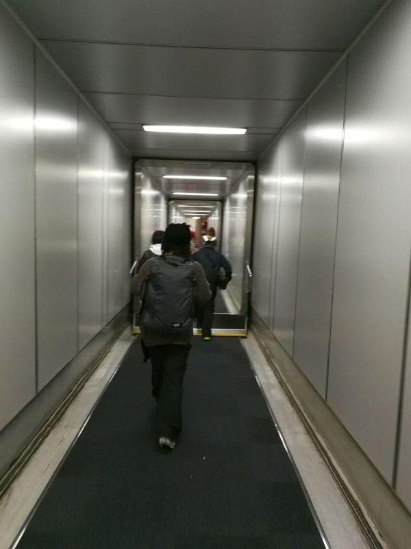 関空着