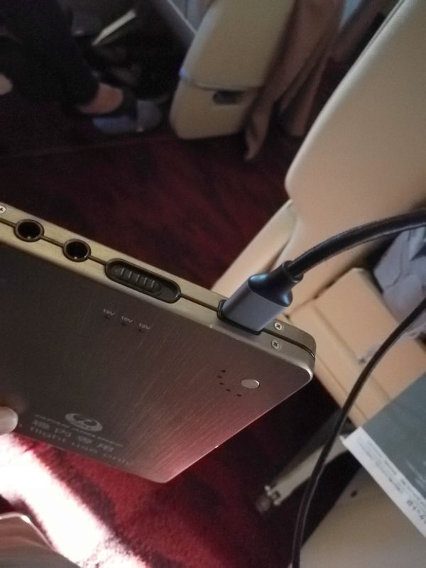 スマホの電源供給