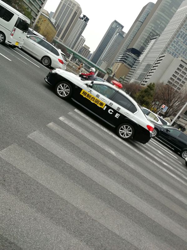 規制合図車