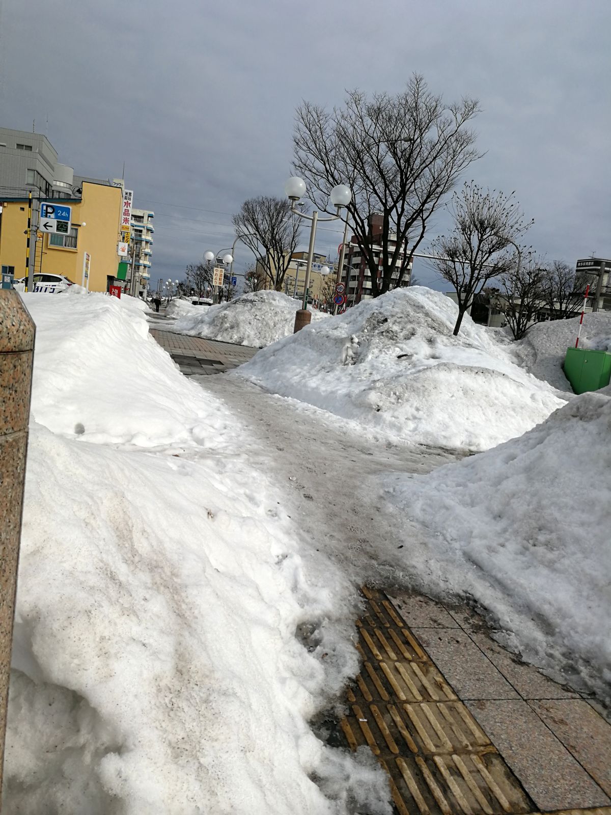 歩道の雪