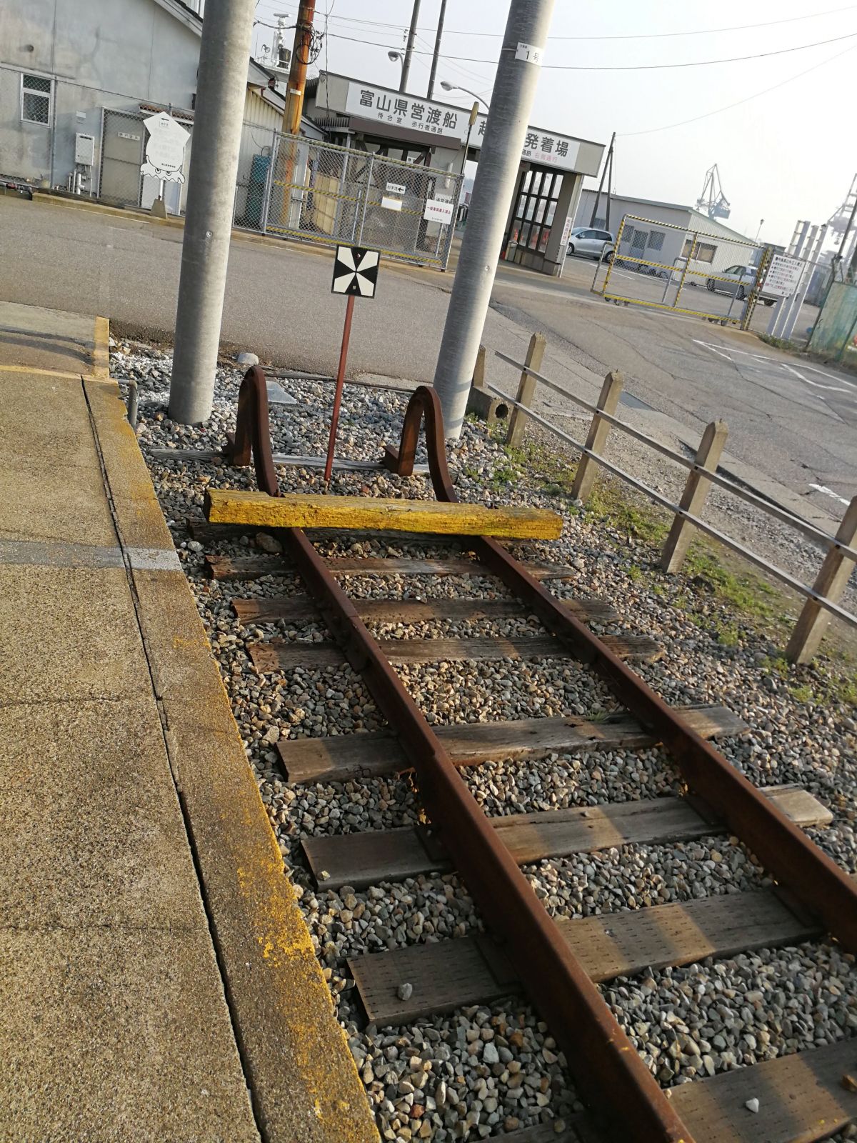 ドンツキ＠越ノ潟駅