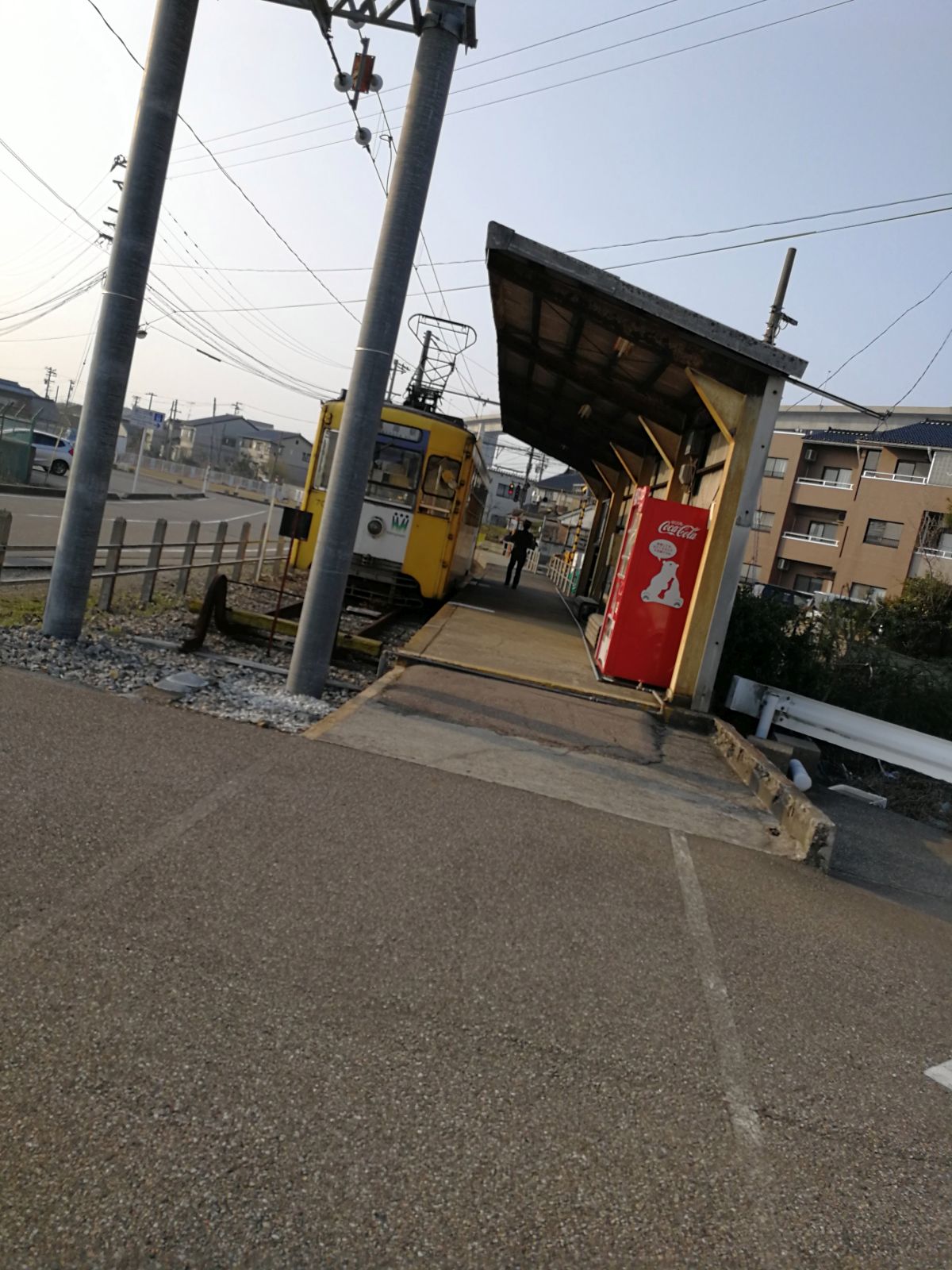 「高岡の本社にもお越し下さいねー」