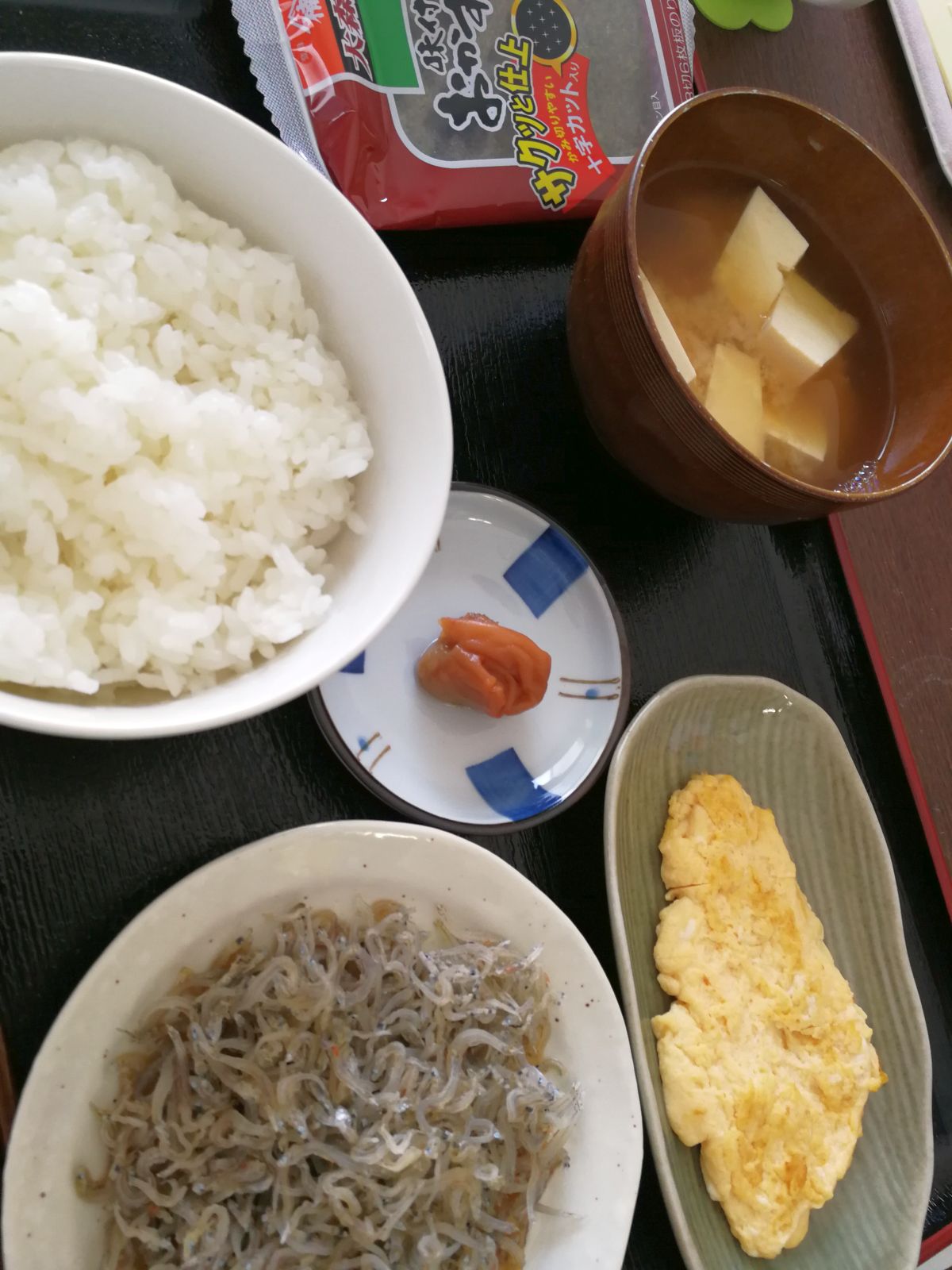 本日の朝食兼昼食