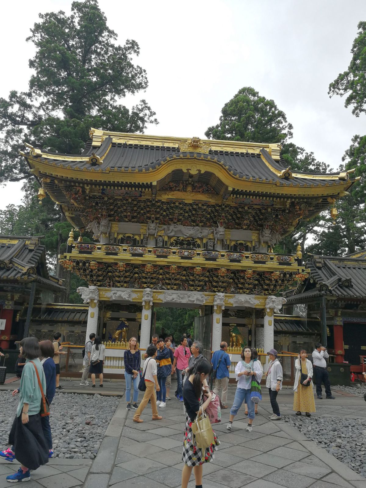裏側から見た陽明門
