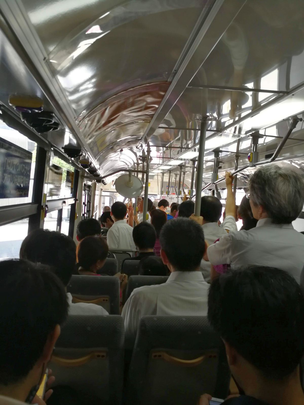 立ち乗りバス