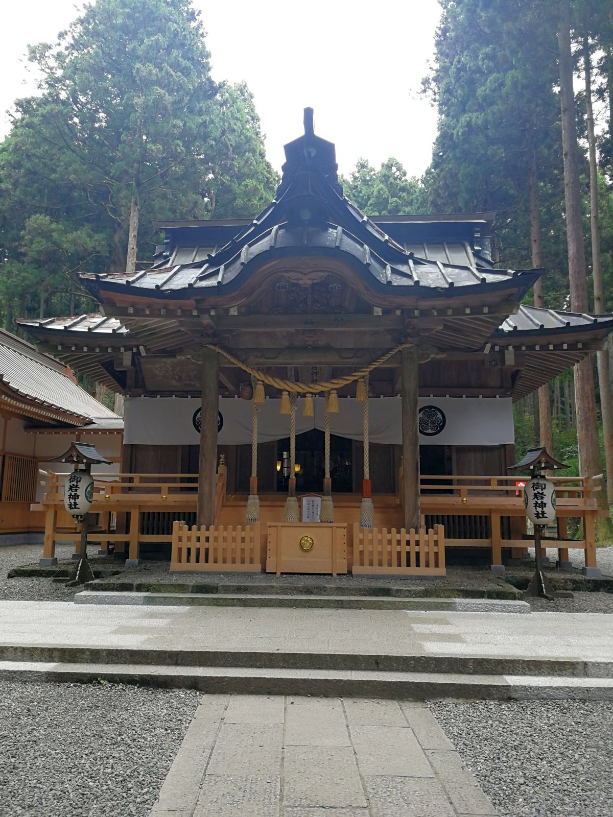御岩神社本殿