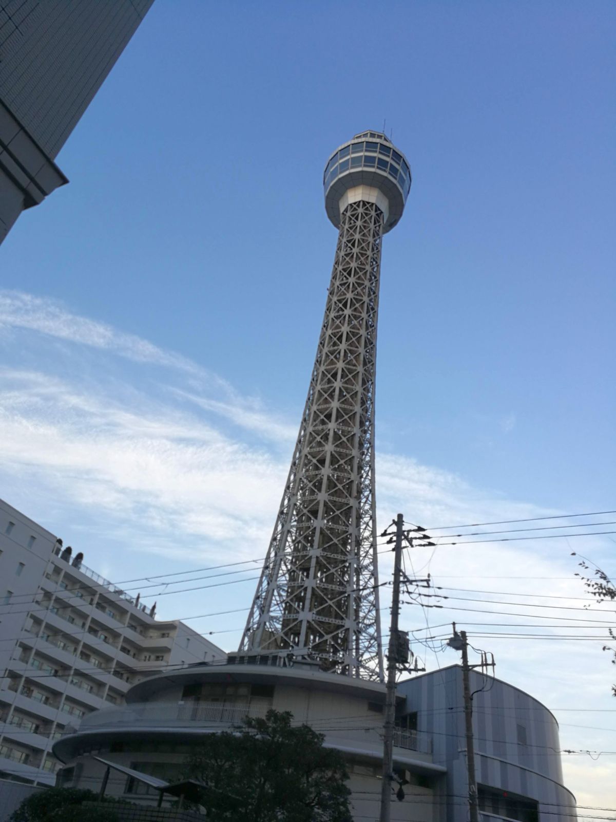 横浜マリンタワー