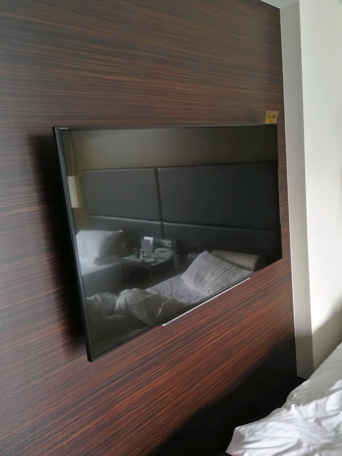 部屋のテレビ