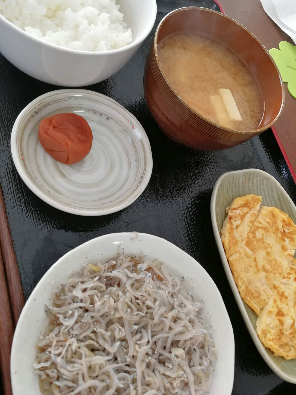 本日の朝食兼昼食