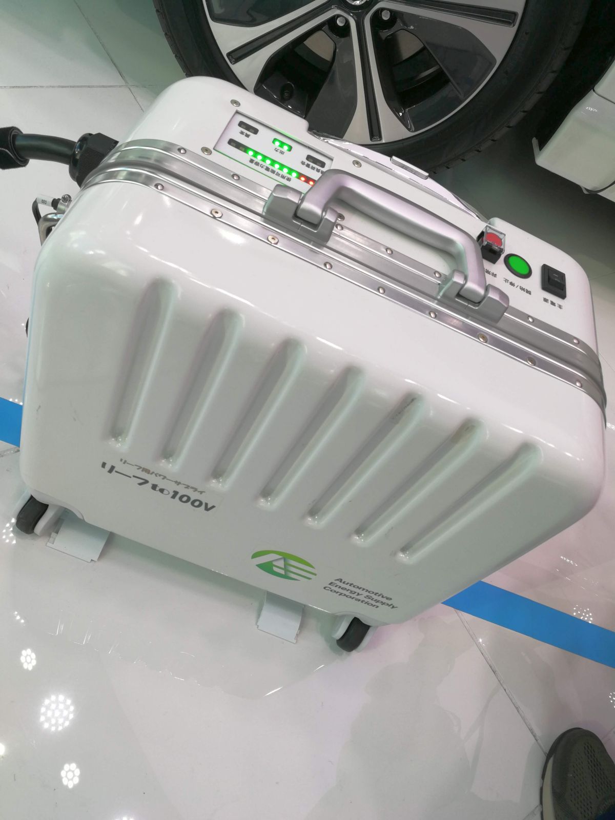 リーフto100V