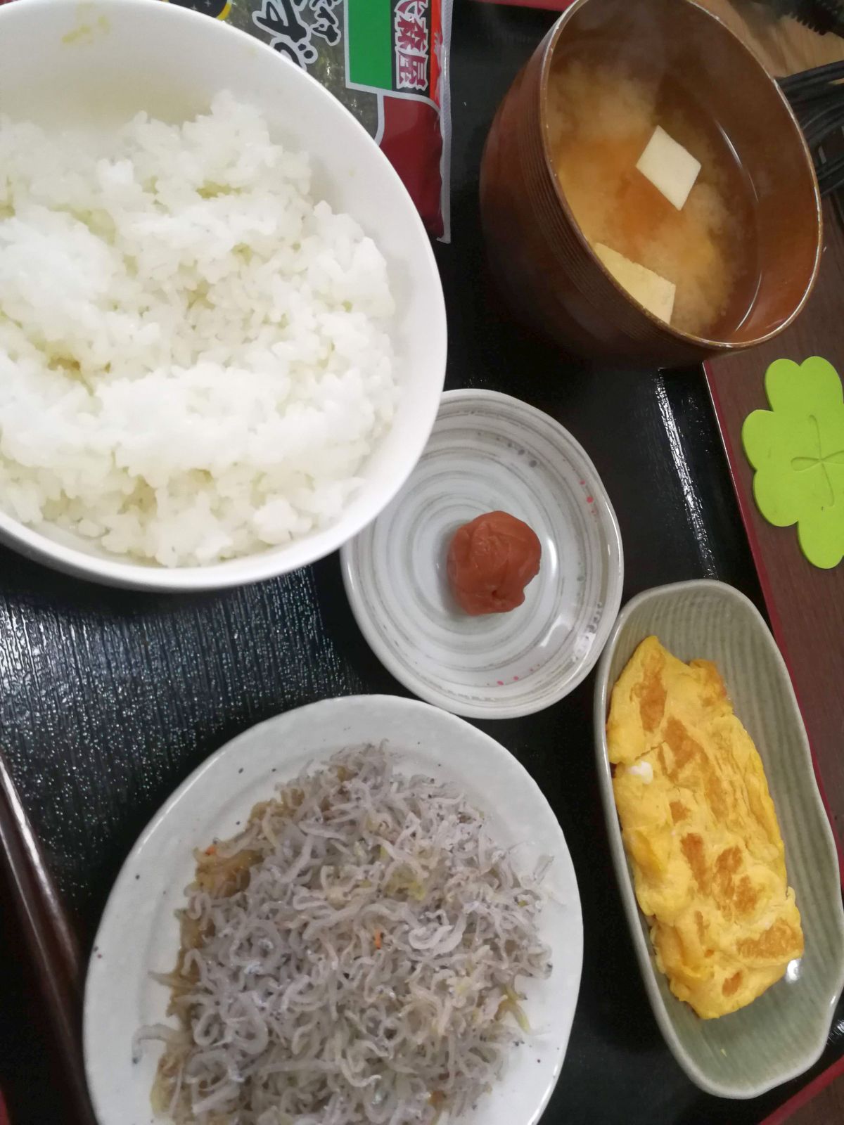 本日の朝食兼昼食