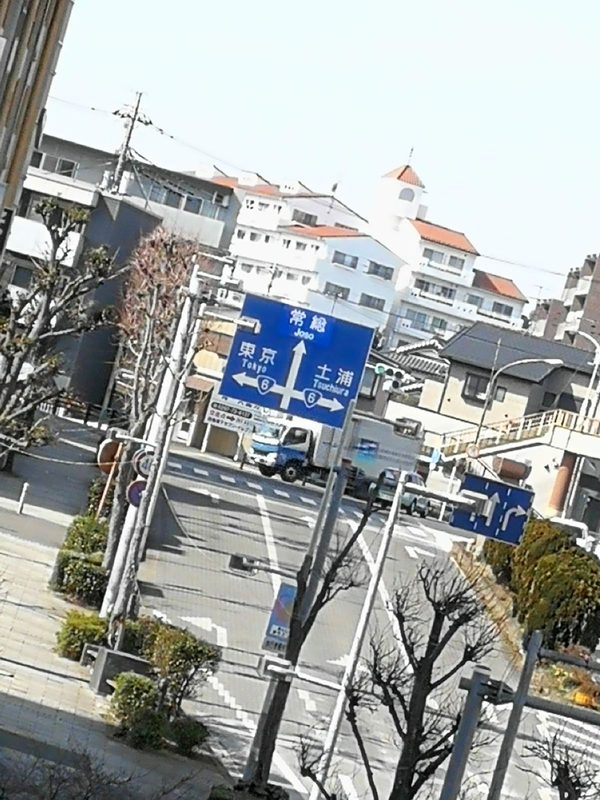 左：東京