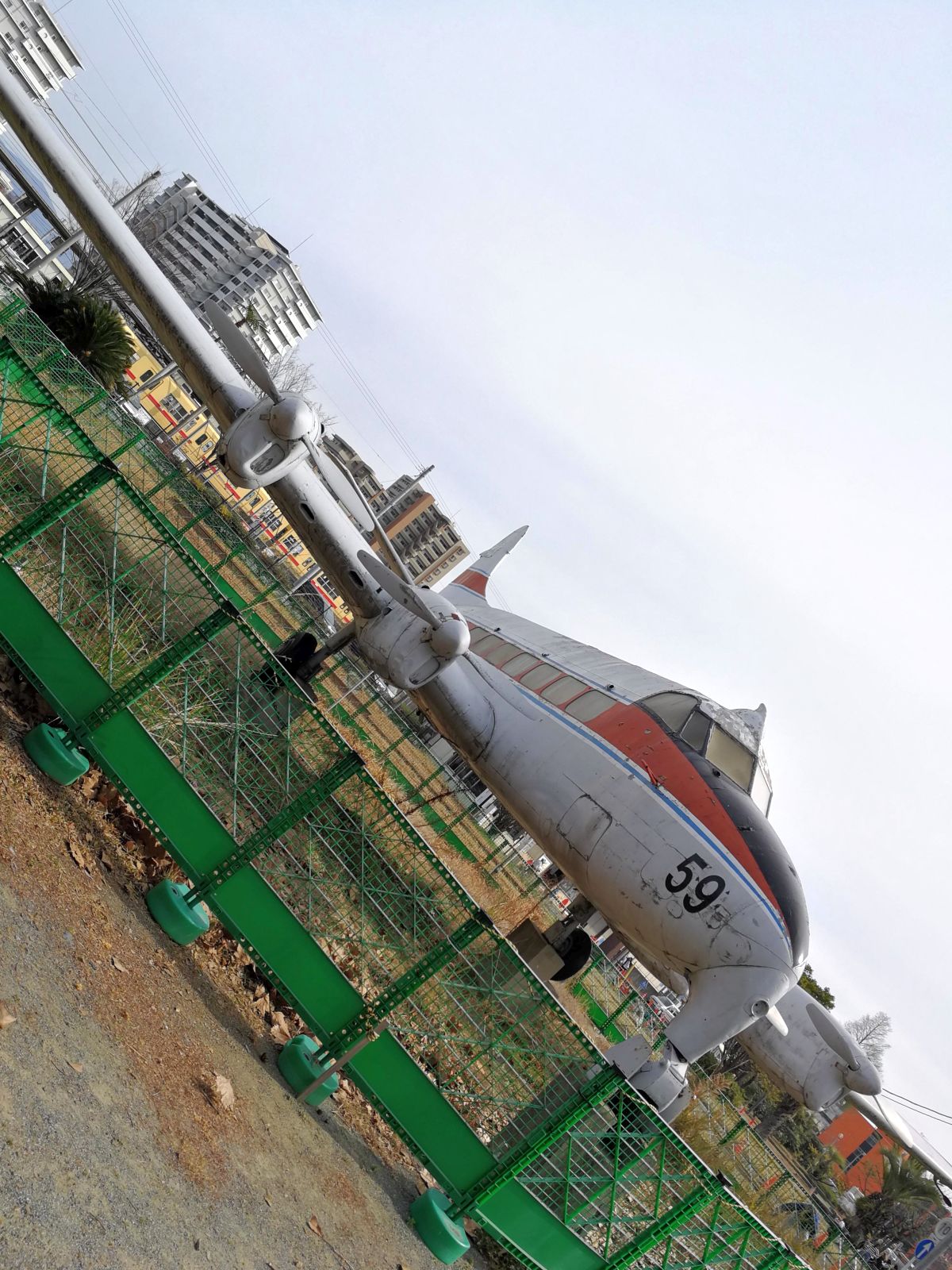 プロペラ機