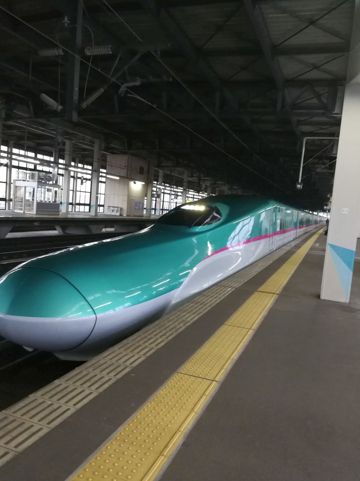乗車新幹線着